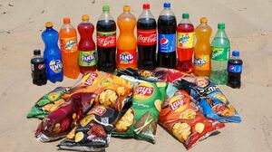 Chips vs Coca Cola, Pepsi, Fanta, Mirinda and Mentos!